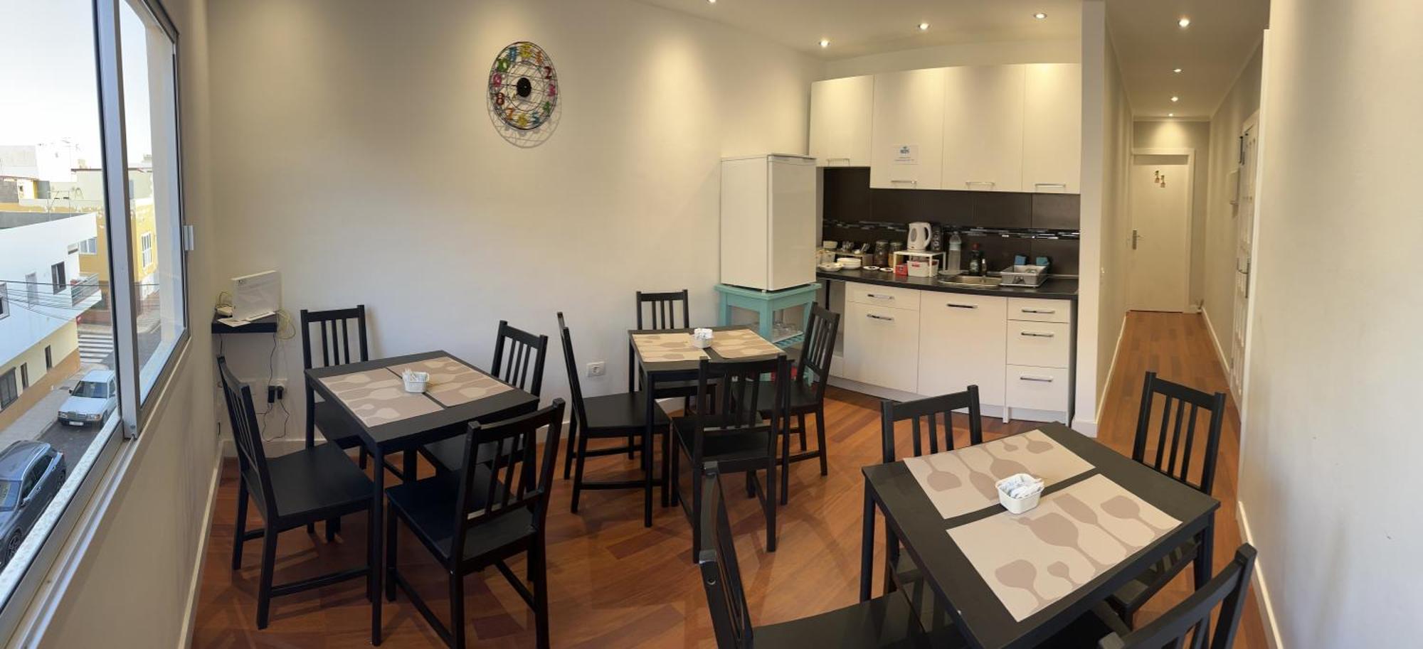 B&B Paraiso Tenerife Super Economy Rooms Airport Los Abrigos Exterior photo